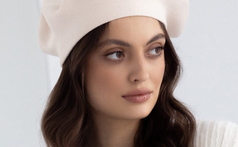 Jak nosić berety damskie w nowoczesnym stylu? Modowy poradnik