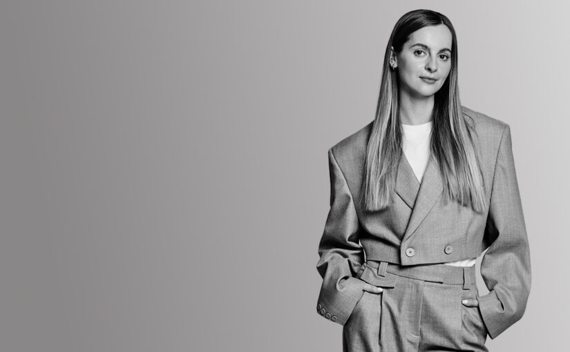 Angelika Warlikowska ELLE: Nigdy nie zgodzę się ze stwierdzeniem, że poświęcanie czasu ubraniom jest przejawem próżności.