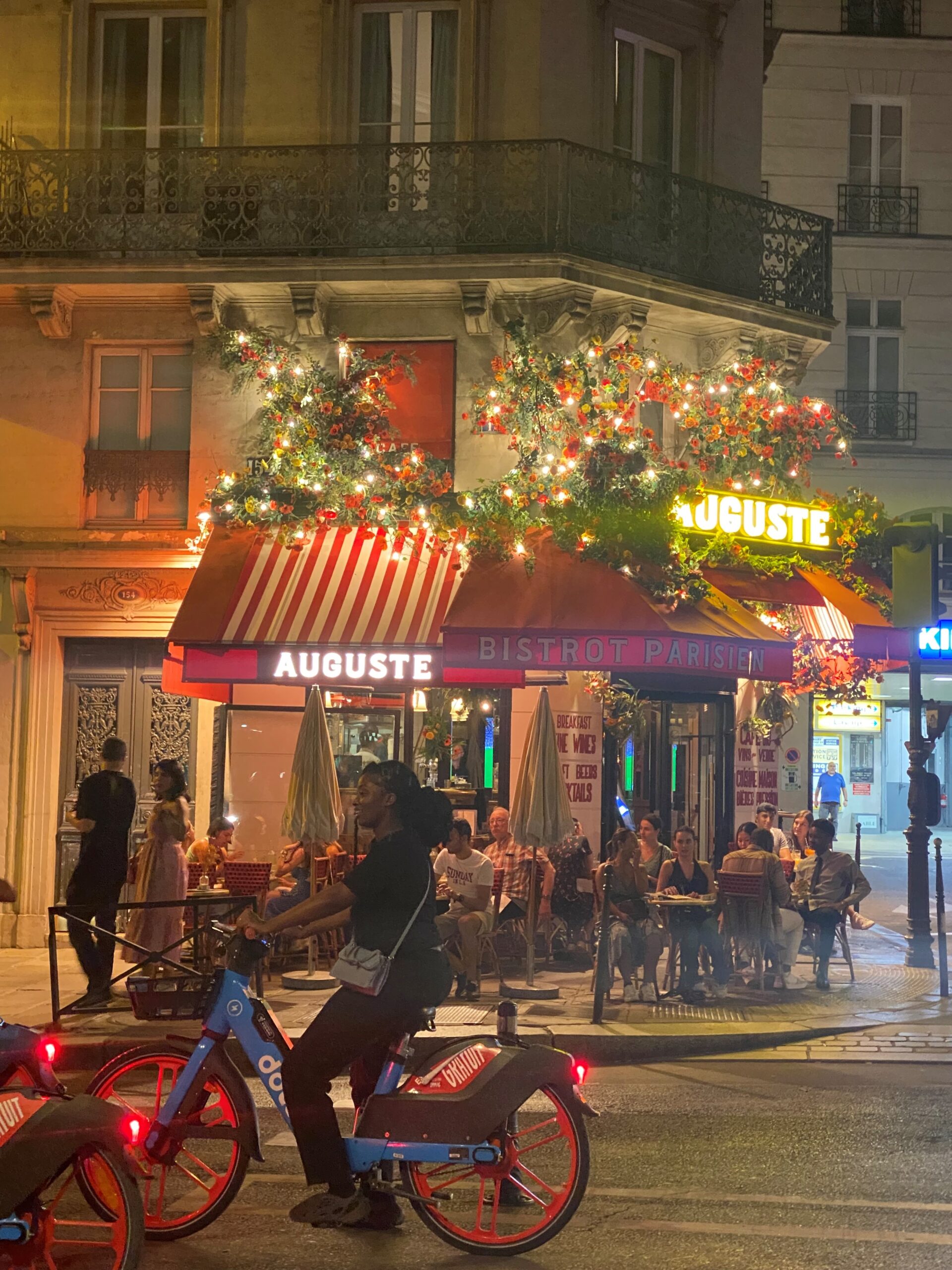 C’est Paris! Daj się oczarować naszym mini przewodnikiem na city break w Paryżu