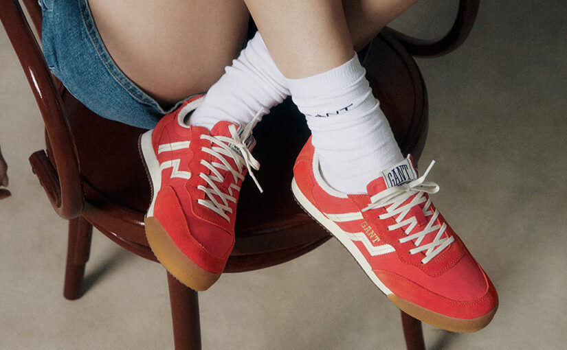 Do czego nosić sneakersy? 6 stylizacji ze sportowymi butami