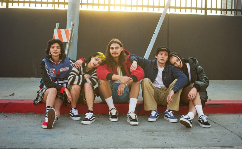 Styl streetwear – czym się wyróżnia i jak go nosić?