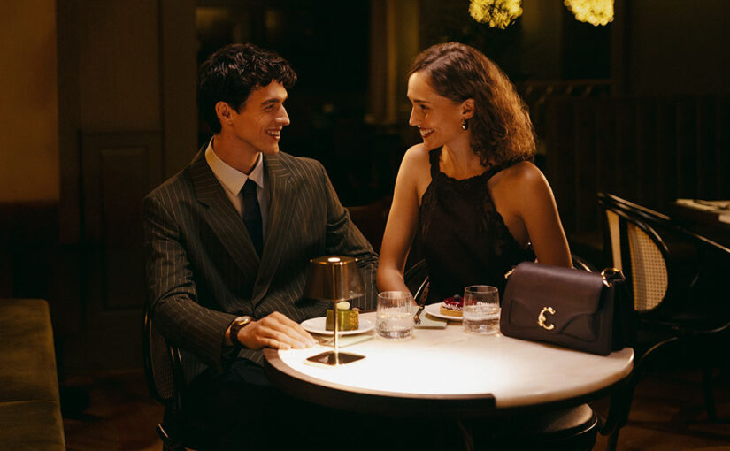 Sukienka w stylu Wielki Gatsby – elegancja lat 20. w nowoczesnym wydaniu