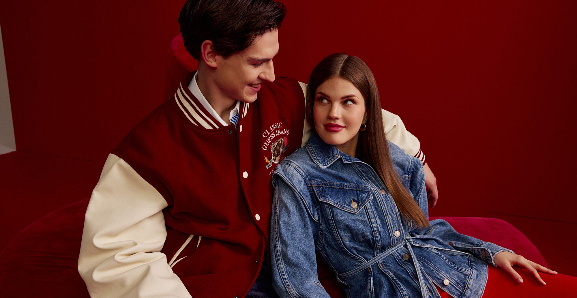 Planujesz spędzić Walentynki w domu? Ta stylizacja zrobi romantyczny klimat bez wychodzenia!