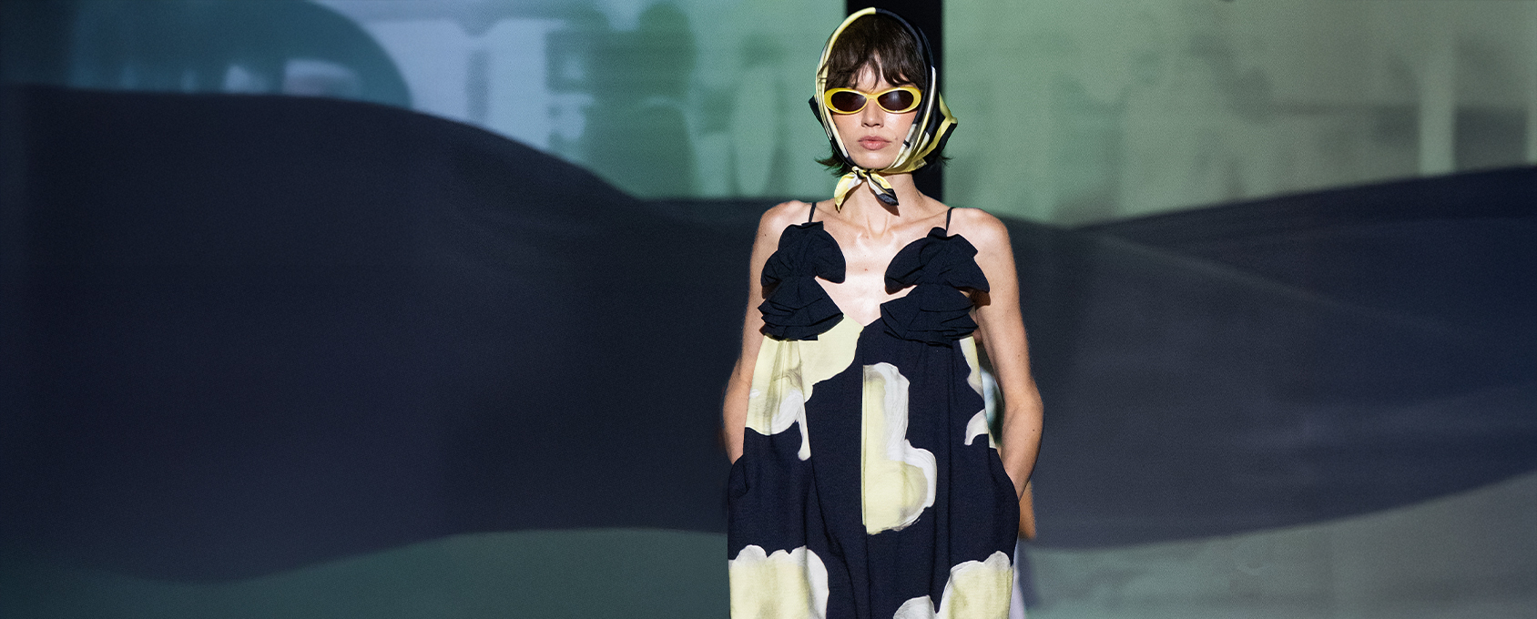 Relacja z Answear Runway SS26 – Moda w lustrze emocji